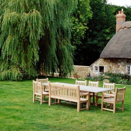 Afton Thatch: Beautiful Thatched Family Cottage Freshwater Ngoại thất bức ảnh